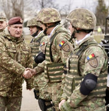 Defense minister, chief of Defence Staff meet with military personnel in HIMARS system equipped structures