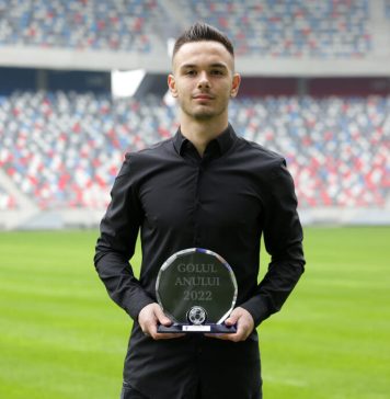 Stelistul Iustin Răducan a primit azi trofeul pentru “Golul anului 2022” la echipele naționale