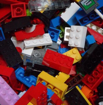 Jucării Lego contrafăcute, în valoare de peste 800.000 de lei, confiscate de inspectorii vamali din Constanța