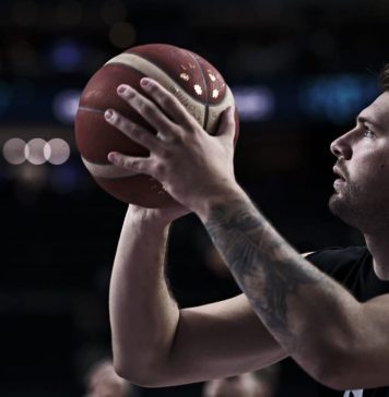 Luka Doncic, autor a 53 de puncte pentru Dallas Mavericks în meciul cu Detroit Pistons