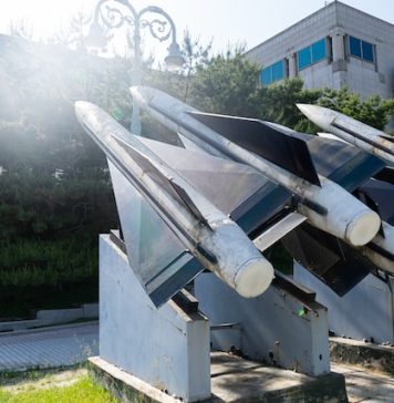 Russia to keep developing nuclear weapons