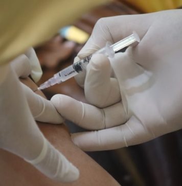 Noua formulă a vaccinului COVID-19, disponibilă şi pentru schema de vaccinare iniţială