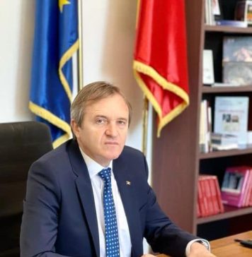 Mihai Weber: SIE, una din cele mai avansate linii de apărare a intereselor naţionale. 33 de ani dedicaţi asigurării securităţii cetăţenilor şi a statului român