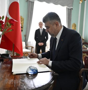 Marcel Ciolacu a semnat în Cartea de condoleanţe de la Ambasada Turciei: Am transmis condoleanţe pentru familiile îndoliate şi adânca noastră compasiune pentru toate persoanele afectate de acest dezastru