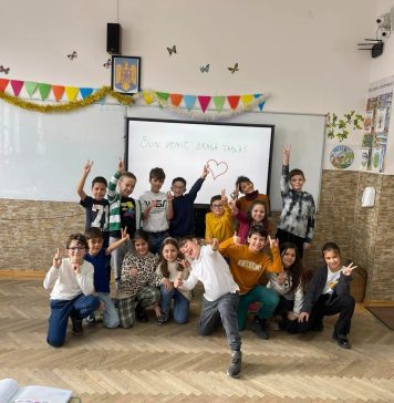 Școlile din Sectorul 1, dotate cu tehnologiile viitorului. Armand: „Vorbim de o mini revoluţie high – tech în unităţile de învăţământ”