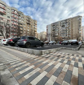 FOTO/ Infrastructură 5: O parcare din zona 13 septembrie care acum câteva luni era plină de bolovani și de pământ, astăzi arată fără cusur