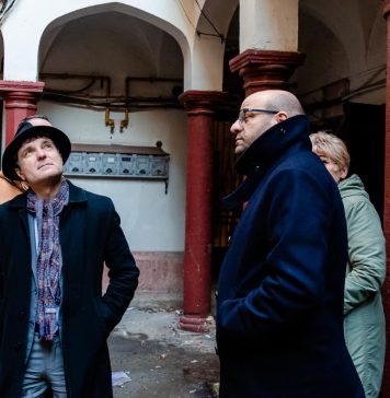 Nicuşor Dan: Am început consolidarea seismică şi renovarea energetică a blocului din strada Blănari 14, aflată în Centrul Istoric