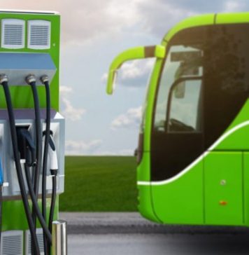 Ministrul dezvoltării a semnat noi contracte, cu finanțare din PNRR, pentru reabilitarea clădirilor publice și pentru infrastructura de transport verde