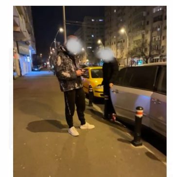 Doi tineri care furau din mașini, urmăriți și prinși în zona Pierre de Coubertin