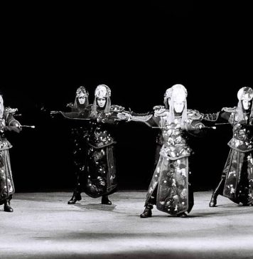 Teatrul Odeon sărbătoreşte 30 de ani de la premiera spectacolului ‘Richard III’ în regia lui Mihai Măniuţiu