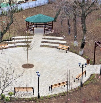 Curtea Spitalului „Theodor Burghele“, transformată în grădină terapeutică