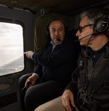 Antony Blinken a văzut din elicoper dezastrul din Turcia: Pot conta pe noi pentru continuarea eforturilor de ajutorare şi de recuperare