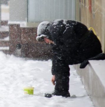 Zile geroase în București. Prsoanele fără adăpost din Sectorul 6, monitorizate și sprijinte, susține primăria