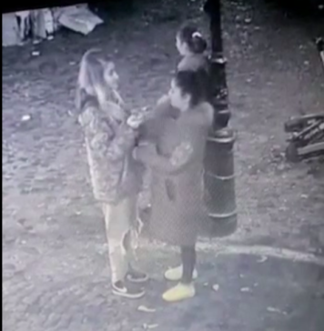 VIDEO/ Poliția Capitalei caută victimele unor hoațe din cluburile din Centrul Vechi