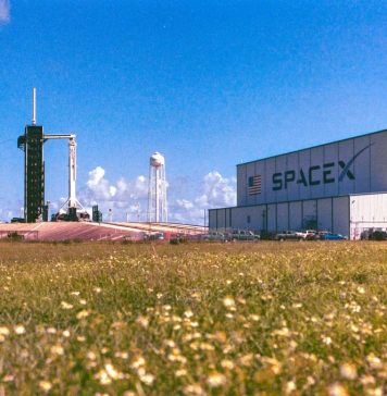 VIDEO/ SpaceX se apropie de un prim zbor orbital al mega-rachetei sale