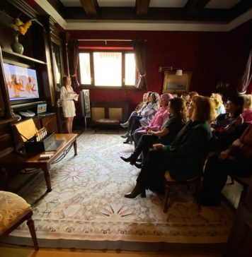 Parfum în diplomație. Eveniment cu ”mireasmă” la Ambasada Egiptului în București – FOTO