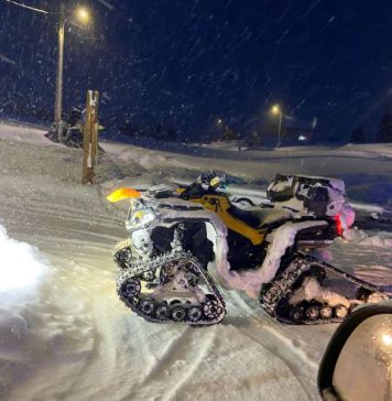 Două persoane, rănite după ce s-au răsturnat cu un ATV, în Munţii Sebeşului