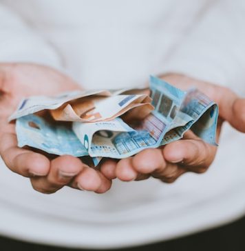 Bank deposits of population and companies up in Jan 2023 by 0.03%