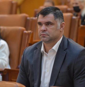 Deputatul PSD Daniel Ghiţă: De când am început campania “Vrem PETROM înapoi” sunt urmărit, filmat chiar si la mall, dar nu mă intimidează, sunt fost SPP-ist şi luptător de elită; Anca Alexandrescu a fost agresată într-un complex comercial