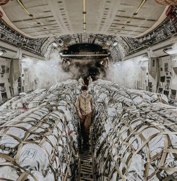 Earthquake relief: NATO Allies and partners airlift tents to Türkiye