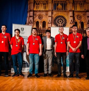 Nicușor Dan a premiat liceenii care au obţinut medalii la competiţia „Romania Master of Mathematics”