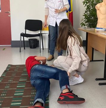 „Ora de prim ajutor”, în toate liceele din București. Ce vor învăța elevii