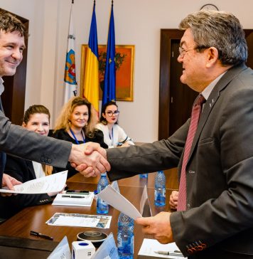 Nicușor Dan a semnat un parteneriat cu Universitatea din Bucureşti. Studenții vor face practică la Primăria Capitalei