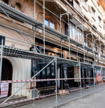 Mai multe clădiri de locuințe monument istoric din București vor fi consolidate seismic