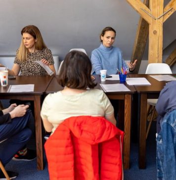 Primăria Capitalei a deschis primele evenimente de tip Speed Interviews şi Bibliotecă vie dedicate părinţilor