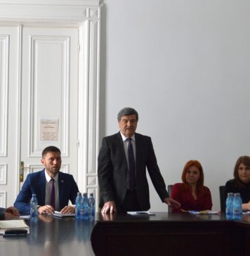 Prefectul Toni Greblă cere controale sanitar-veterinare înaintea Sărbătorilor Pascale