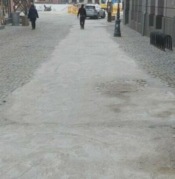 Piatra cubică din Centrul Vechi înlocuită cu betoane, subiect de discuție în şedinţa Consiliului General