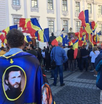 La Sibiu s-a lansat formaţiunea politică „Mişcarea Naţională”; anunţul a fost făcut lângă statuia baronului Samuel Brukenthal, considerat simbol al asupririi românilor transilvăneni