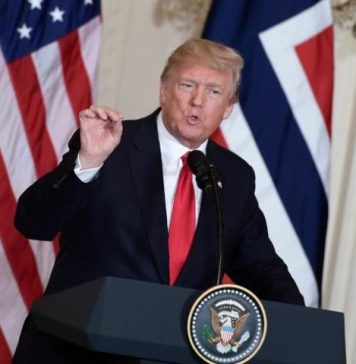 Donald Trump, chemat să depună mărturie în faţa unui mare juriu la New York