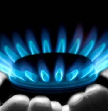 Asociație: Creşterea tarifelor de transport şi distribuţie gaze şi energie electrică de la 1 aprilie 2023 va genera, pentru consumatorii casnici, o majorare a facturilor cu aproximativ 4 – 5%