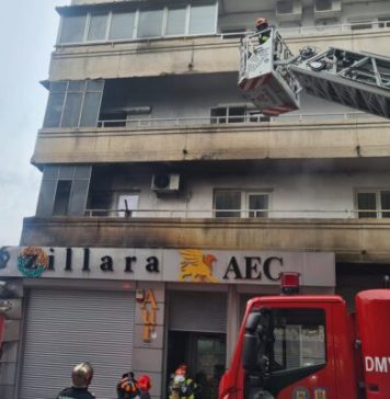 Incendiu la un bloc din Bucureşti. 12 persoane au fost evacuate