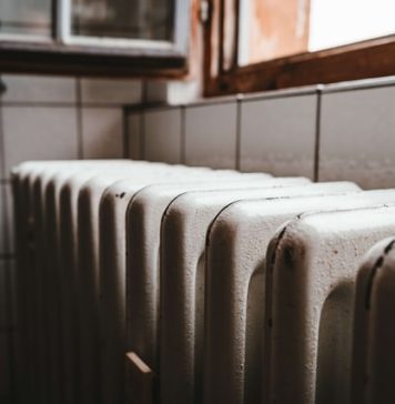 Termoenergetica îi acuză pe unii abonaţi că fură apă caldă din calorifere