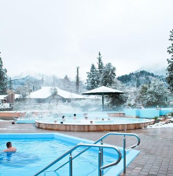 Aproximativ 120.000 de bilete la tratament balnear vor fi asigurate în acest an prin Casa Naţională de Pensii Publice