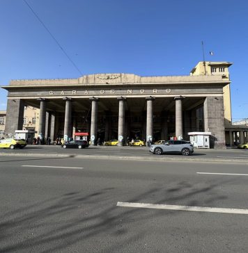 VIDEO/ Polițistă, agresată de un bărbat în Gara de Nord
