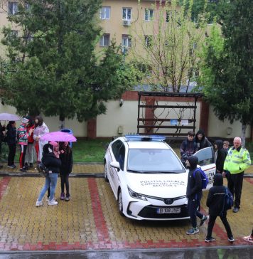 Elevi ai Școli Gimnaziale nr. 307 din Sectorul 2, vizită la sediul Poliției Locale