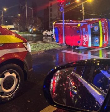Accident grav lângă Palatul Cotroceni! O ambulanță SMURD, care transporta un pacient, a fost răsturnată de un șofer începător