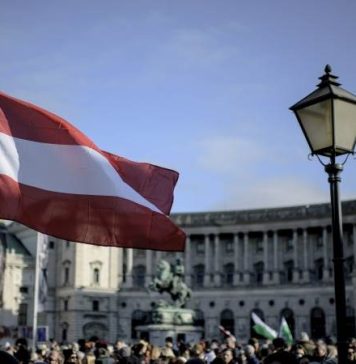 Partidul de extremă dreaptă FPO câştigă teren la alegerile parlamentare regionale din Austria