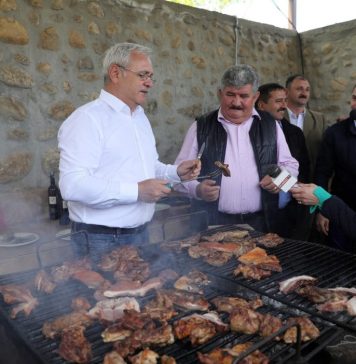 Liviu Dragnea a prezentat reţeta din carne de miel intitulată „V-am mărit salariile și ați ieșit în stradă”