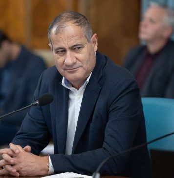 30 de autorităţi ale administraţiei publice locale din România – 4 consilii judeţene, 6 municipii, 6 oraşe şi 14 comune- au fost premiate cu „Eticheta Europeană pentru Excelenţă în Buna Guvernare”