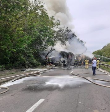 O cisternă și un TIR au luat foc după ce s-au ciocnit pe Centura București. O persoană a murit