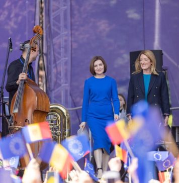 Participanţii la Adunarea Naţională „Moldova Europeană” au adoptat o rezoluție pentru a stabili definitiv şi ireversibil aderarea Republicii Moldova la Uniunea Europeană