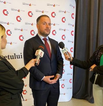 VIDEO Târg educațional în Sectorul 5. Rareş Hopincă, city manager: ”Interes din partea elevilor dar mai ales din partea universităților”