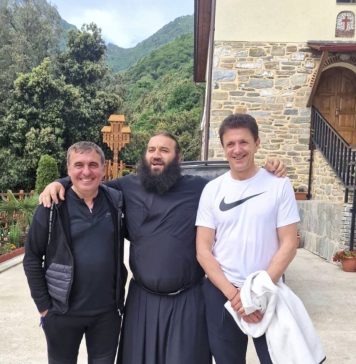 După ce au câștigat titlul în Liga 1, Gică Hagi și Gică Popescu s-au dus la Muntele Athos