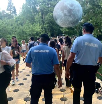 Studenții care au protestat la sediile PSD, PNL și la Ministerul Educației au fost sancționați; 3 dube de jandarmi și 2 mașini de Poliție pentru apărarea imaginii unui guvern de plagiatori