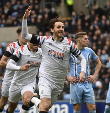 Fotbal: Căpitanul echipei engleze Luton Town, nou-promovată în Premier League, s-a prăbușit din senin pe teren