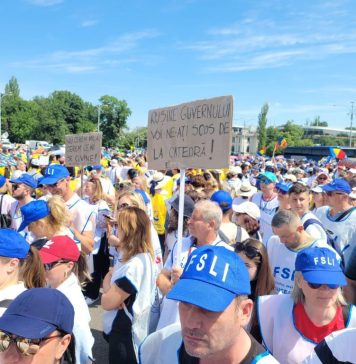 Guvernul a înaintat o nouă ofertă sindicaliştilor din Educaţie: O sumă de 1500 de lei, care se va acorda anual, în luna octombrie